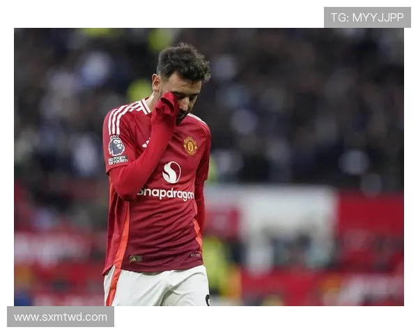 曼联战术执行持续崩盘，越踢越乱对赛季走势形成制约